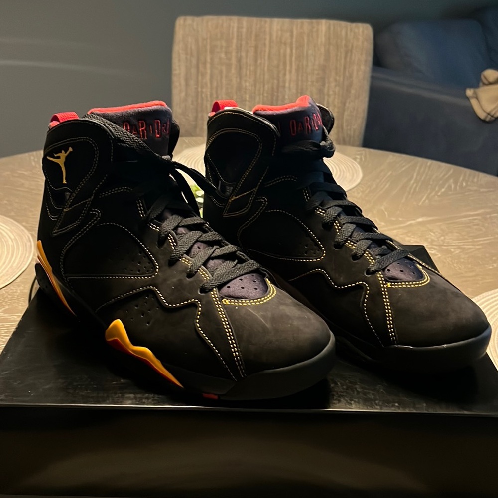 Air Jordan 7 Retro Black Citrus Varsity Red 10.5